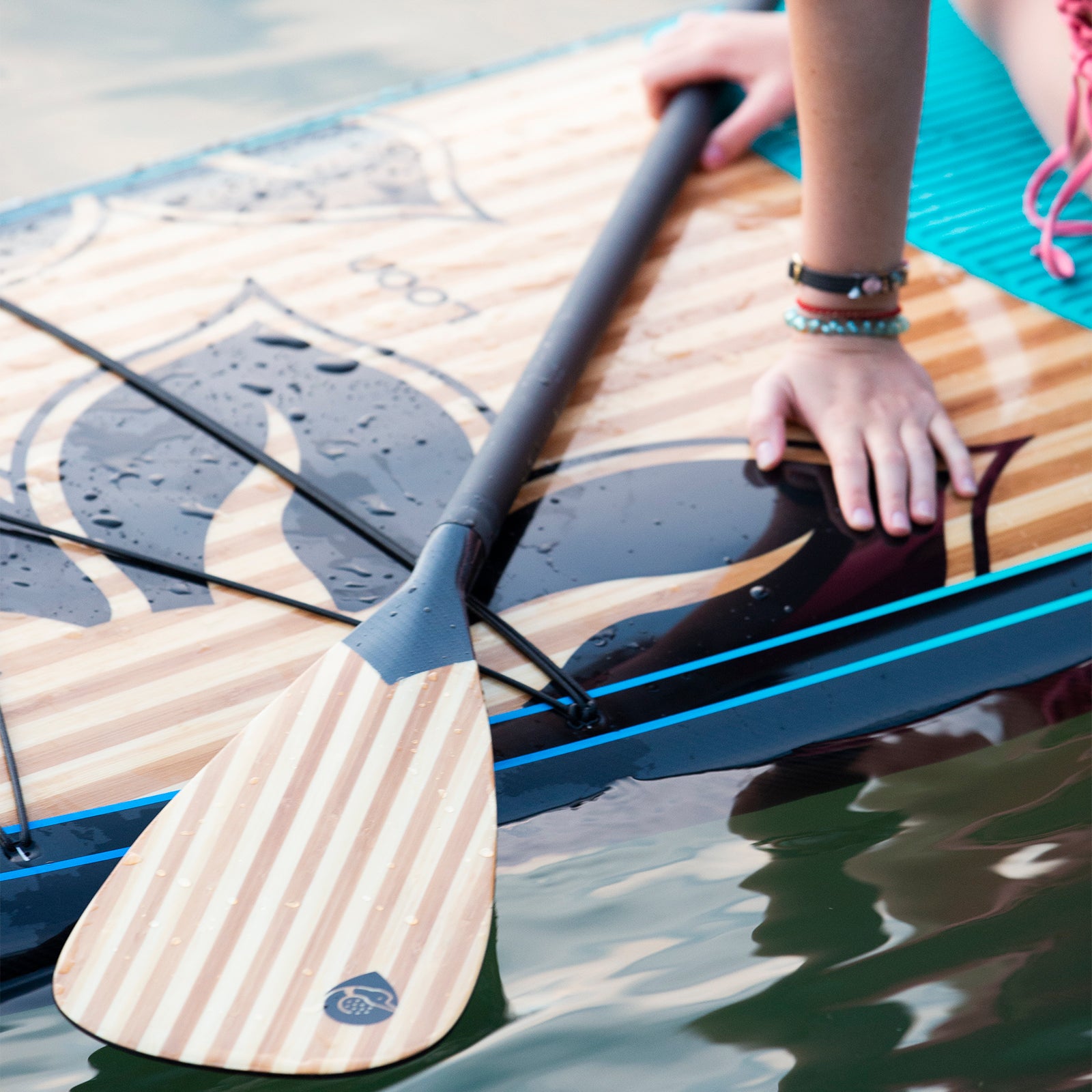 LP-03 Carbon & Bamboo Lotus Paddle