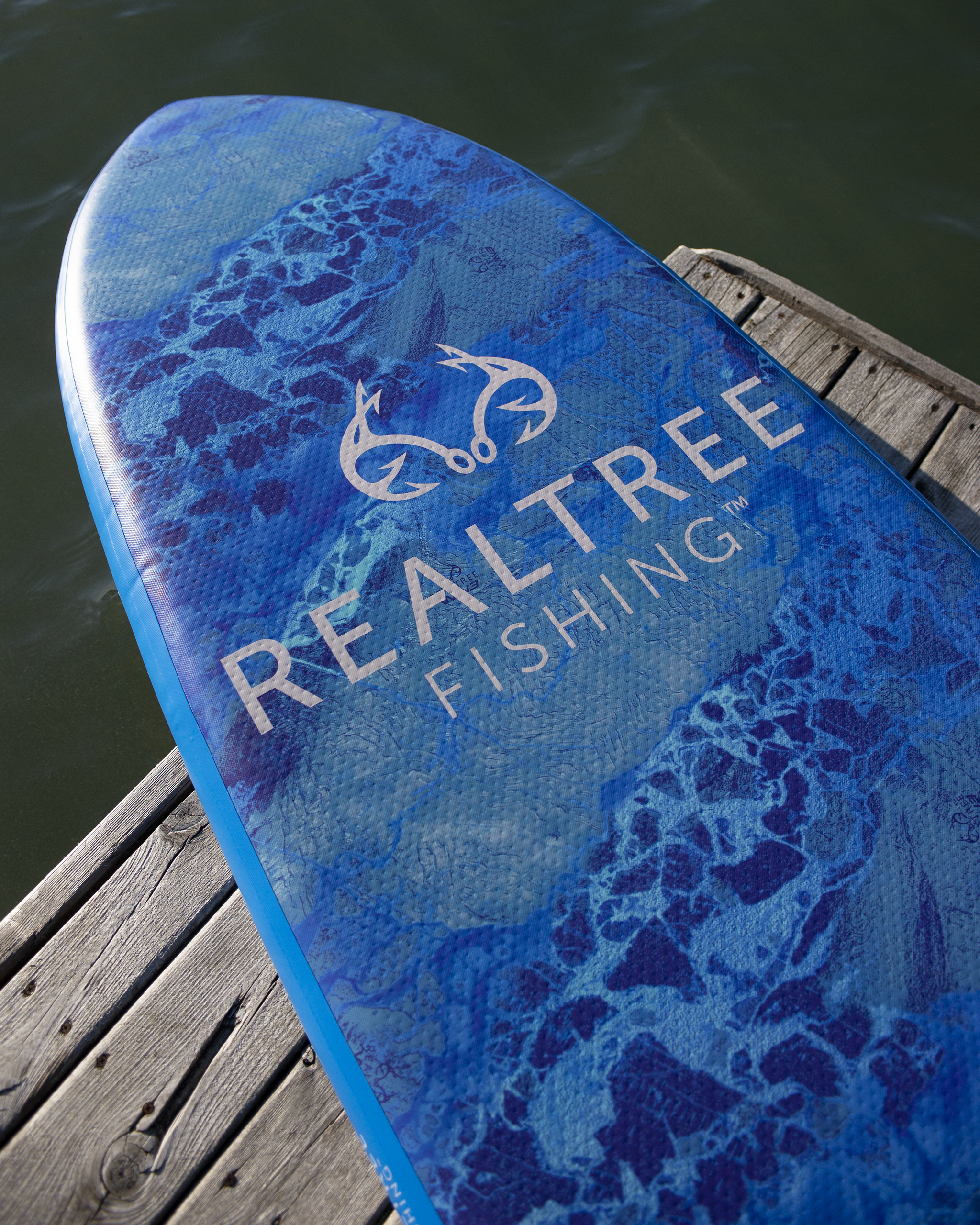 Realtree™ WAV3 Feather Light 10'8" Inflatable Paddle Board