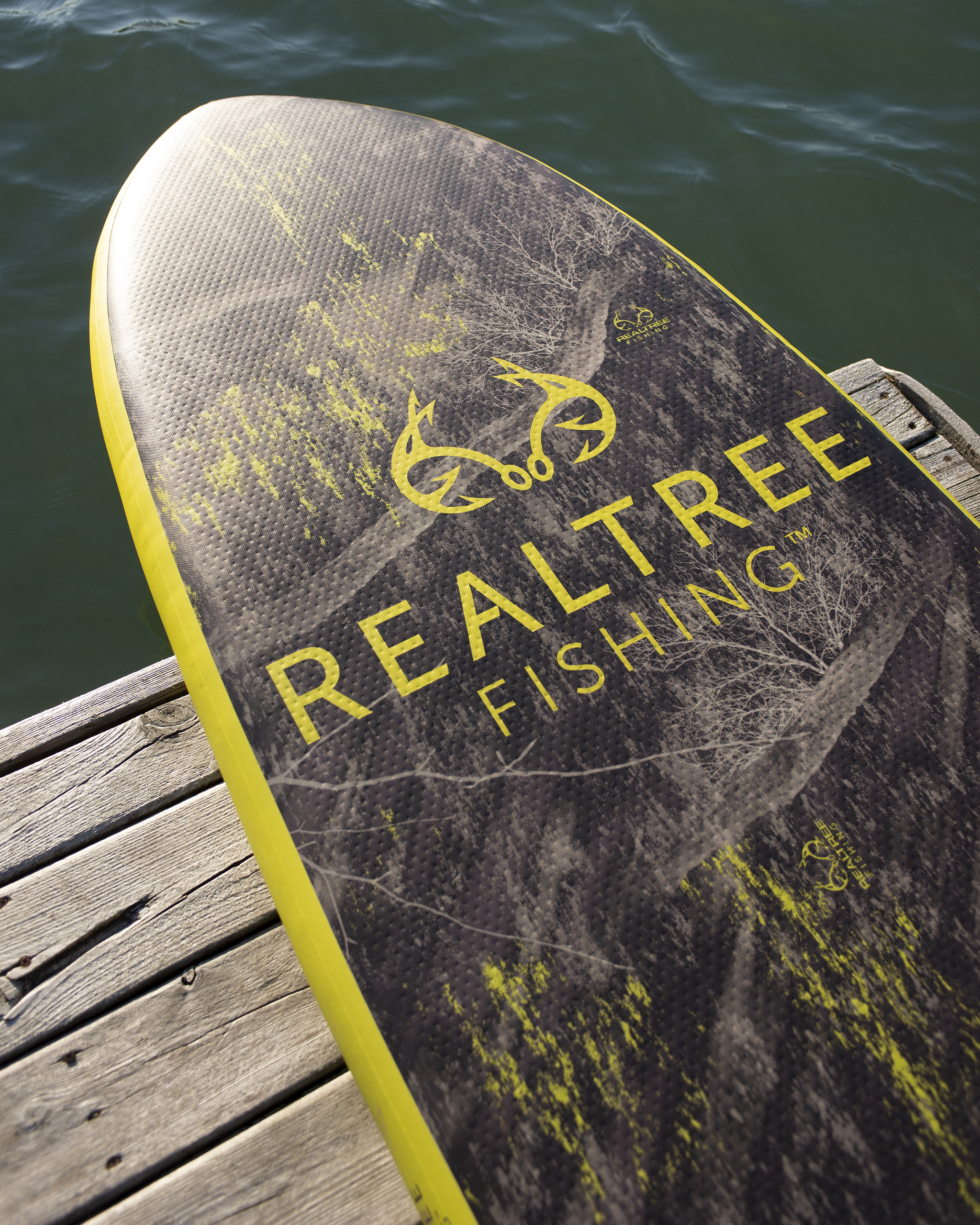 Realtree™ Fishing Hi-Viz Feather Light 10'8" Inflatable Paddle Board